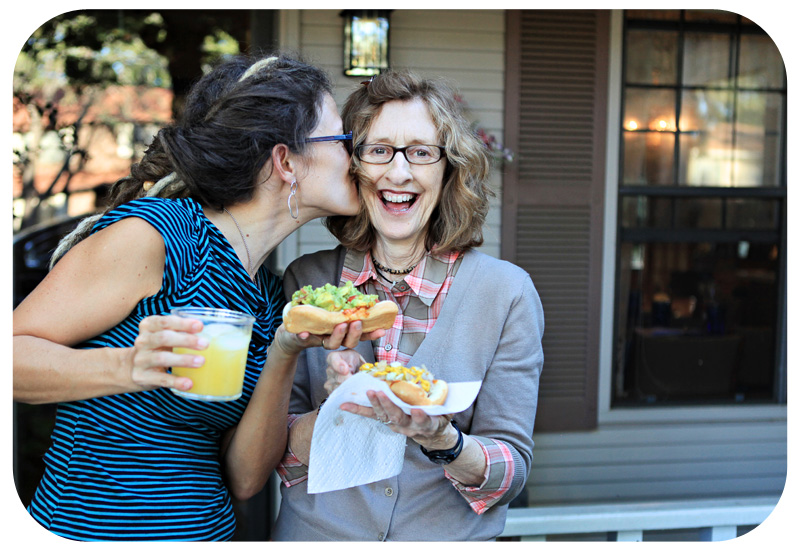 so much fun! hot dog party, cookout with friends and family, mama