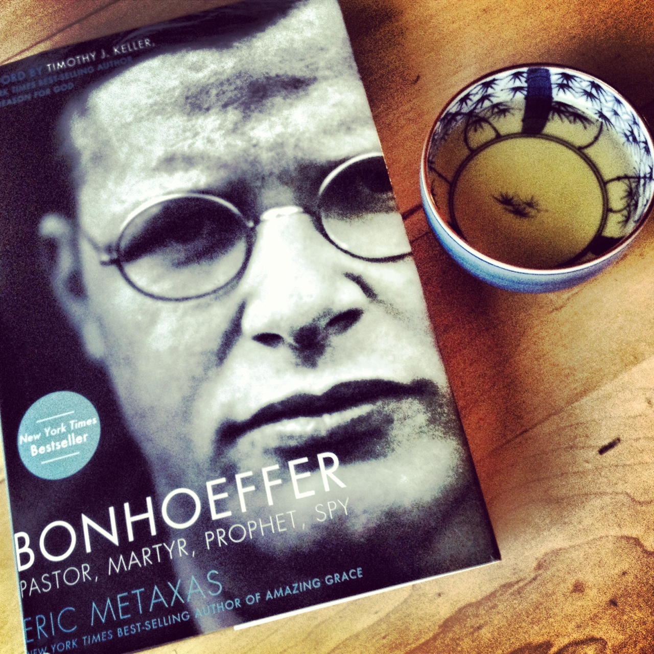 bonhoeffer biography, bonhoeffer, eric metaxas, books, book and tea, lovely combo, 3 encouragements from bonhoeffer